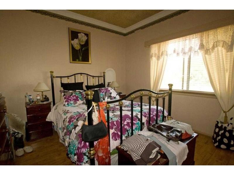 12 Watson Avenue, Eaglehawk VIC 3556