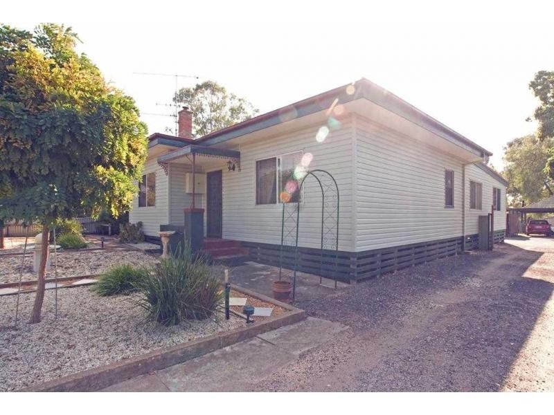 12 Watson Avenue, Eaglehawk VIC 3556