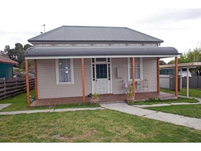 76 Condon Street, Kennington VIC 3550
