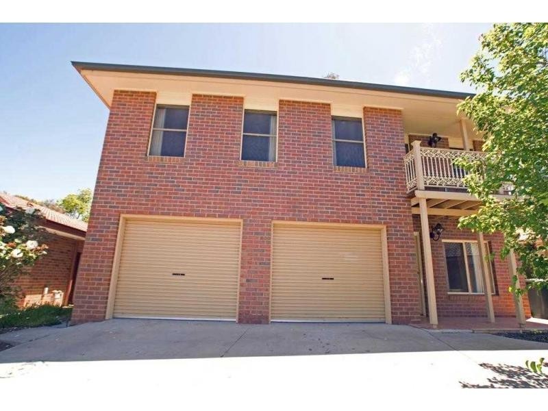 2/15 Claire Court, Kennington VIC 3550
