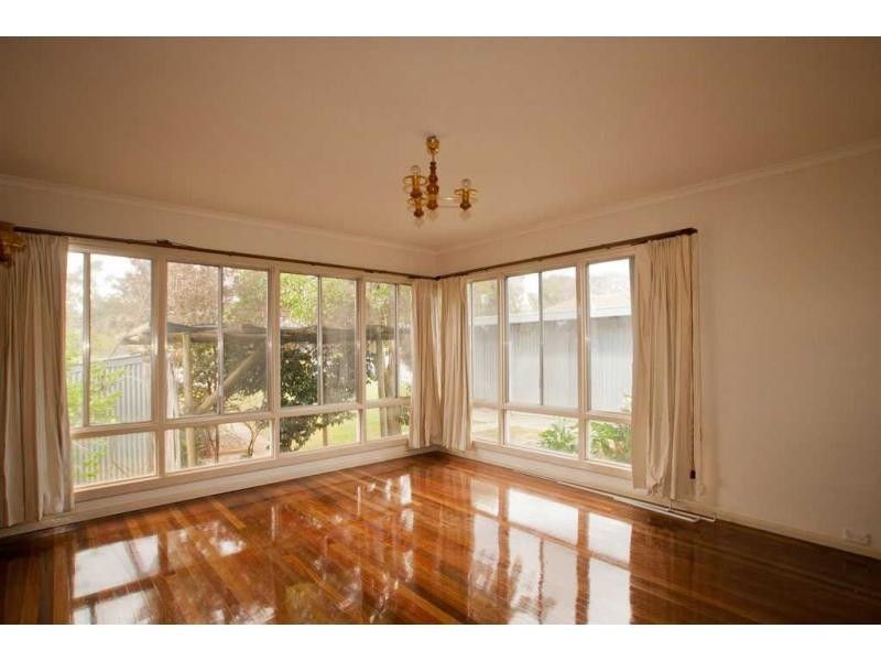 2 Lazarus Street, Golden Square VIC 3555