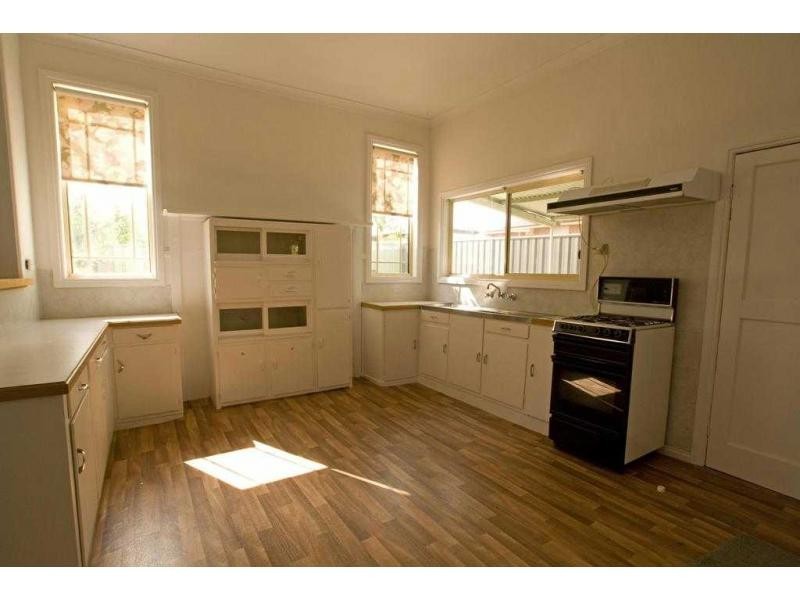 6 Pine Street, Eaglehawk VIC 3556