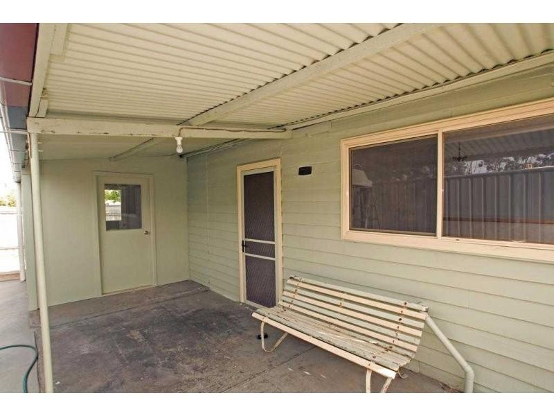 6 Pine Street, Eaglehawk VIC 3556