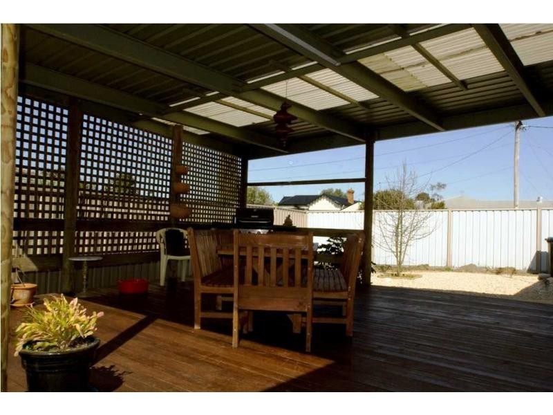 8 Butts Road, Eaglehawk VIC 3556