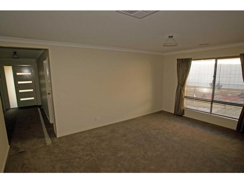 .16 Tununga Circuit, Kangaroo Flat VIC 3555