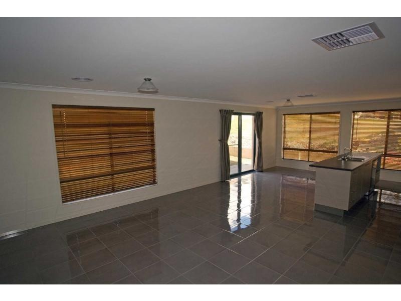 .16 Tununga Circuit, Kangaroo Flat VIC 3555