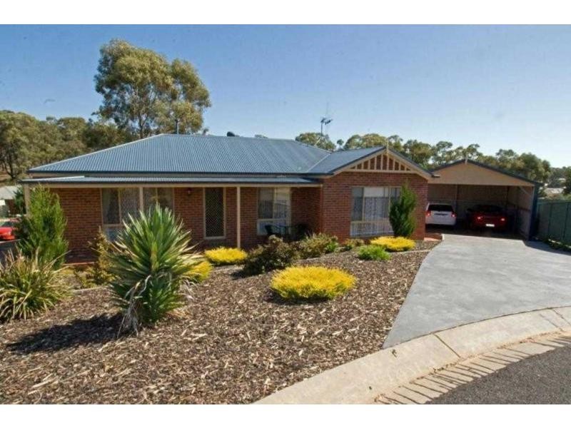 3 Gold Hill Court, Kangaroo Flat VIC 3555