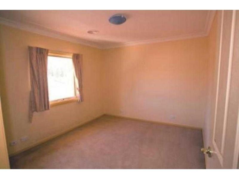 1 Kate Close, Kennington VIC 3550
