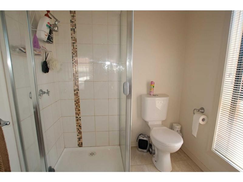 Villa 2/7 Bottlebrush Court, Strathdale VIC 3550