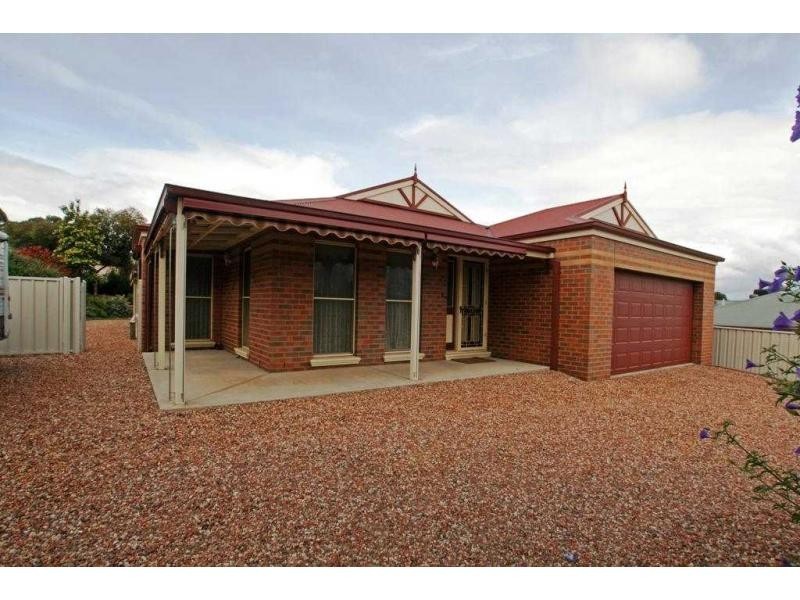 4 Gondolier Terrace, Golden Square VIC 3555