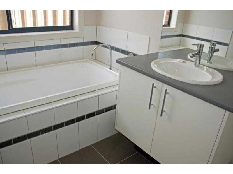 15 Lorikeet Avenue, Epsom VIC 3551