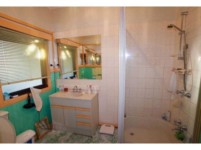 Flora Hill VIC 3550