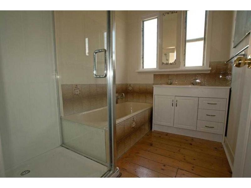 21 Pleasant Vale Crescent, Flora Hill VIC 3550