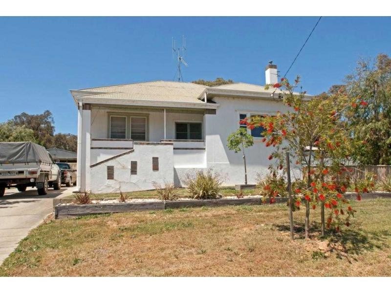 71 Adams Street, Quarry Hill VIC 3550