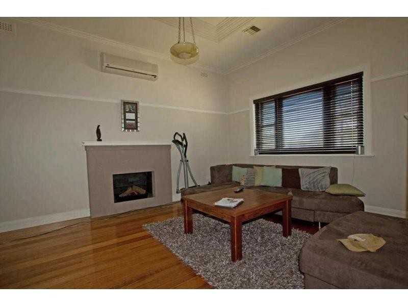 71 Adams Street, Quarry Hill VIC 3550