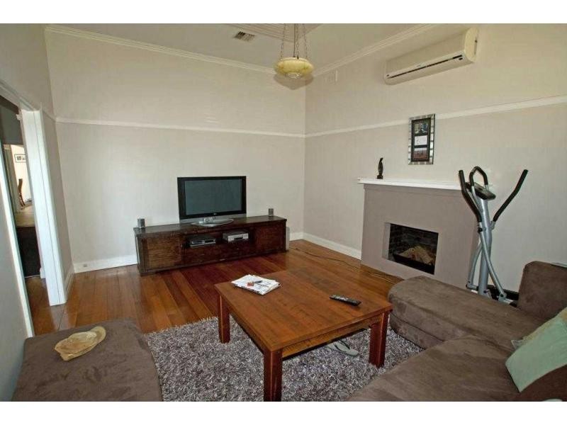71 Adams Street, Quarry Hill VIC 3550