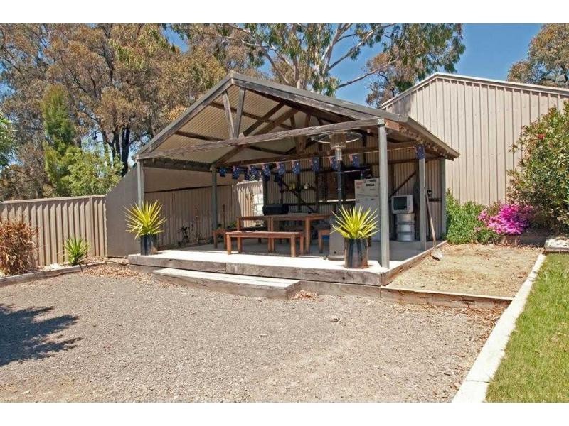 71 Adams Street, Quarry Hill VIC 3550