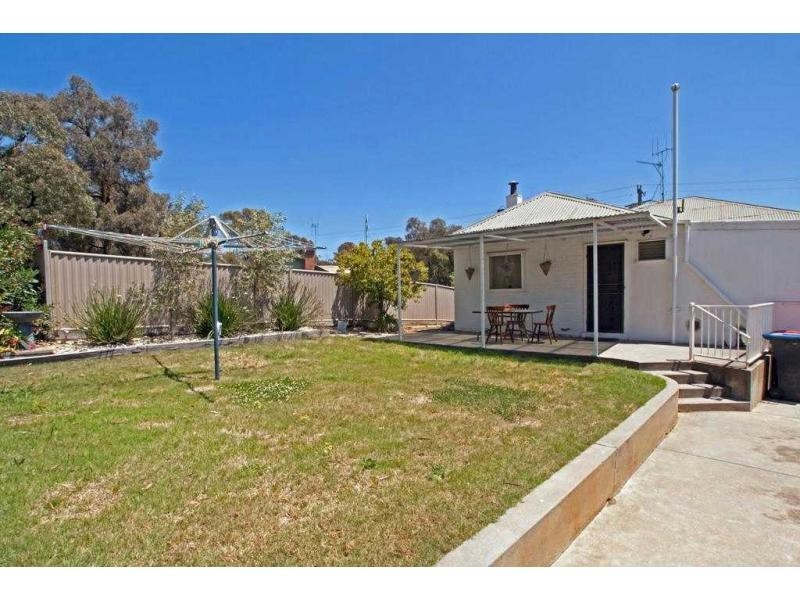 71 Adams Street, Quarry Hill VIC 3550