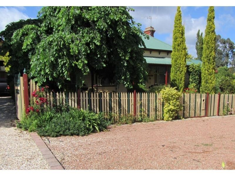 11 Church Street, Eaglehawk VIC 3556