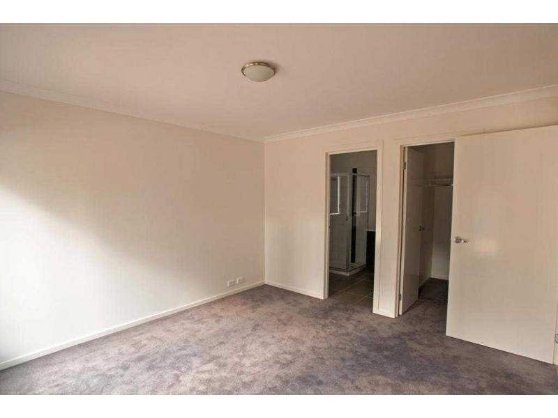 17 Sanctuary Boulevard, Maiden Gully VIC 3551