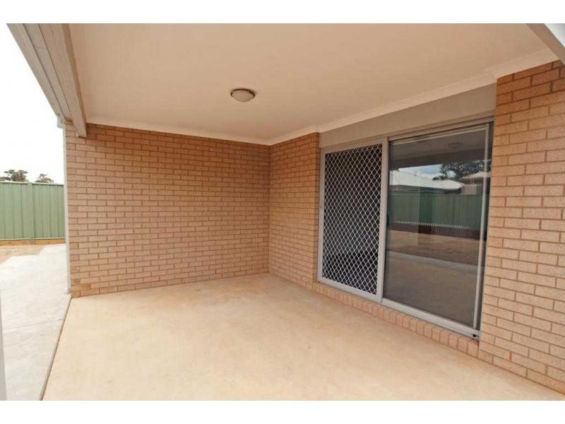 17 Sanctuary Boulevard, Maiden Gully VIC 3551