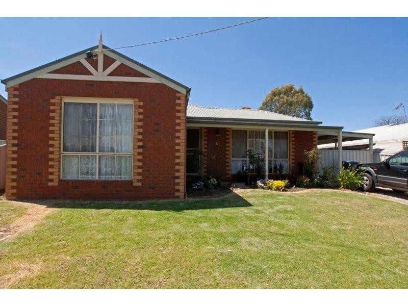 4 Lobb Street, North Bendigo VIC 3550