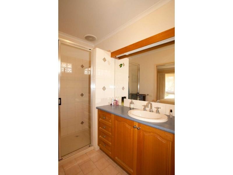Flora Hill VIC 3550