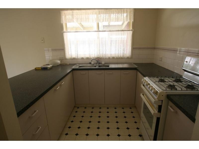 4 .Lobb Street, North Bendigo VIC 3550