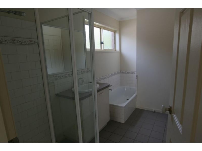 4 .Lobb Street, North Bendigo VIC 3550