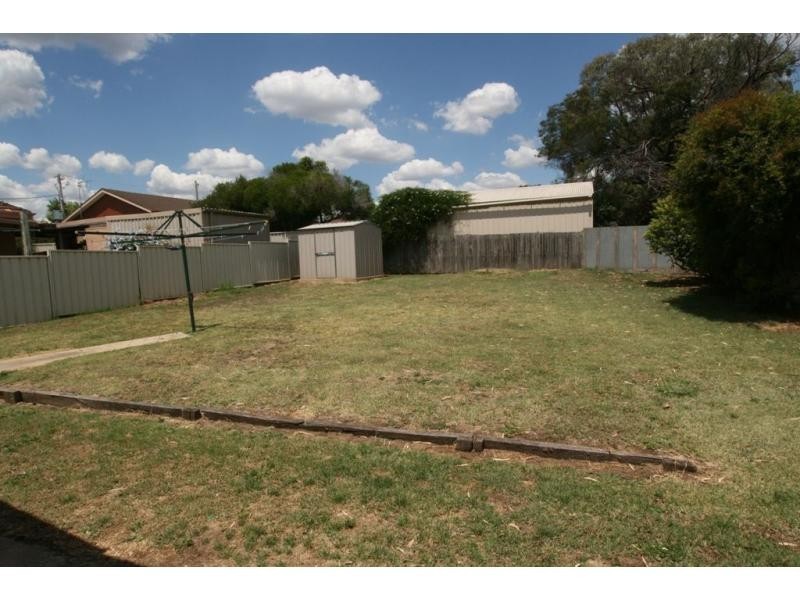 4 .Lobb Street, North Bendigo VIC 3550