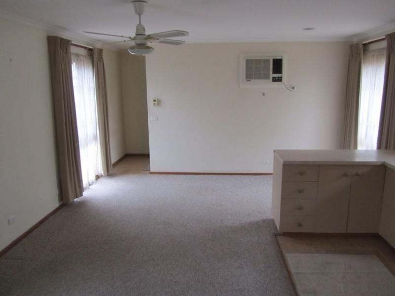 Unit 6/9 Crusoe Road, Kangaroo Flat VIC 3555