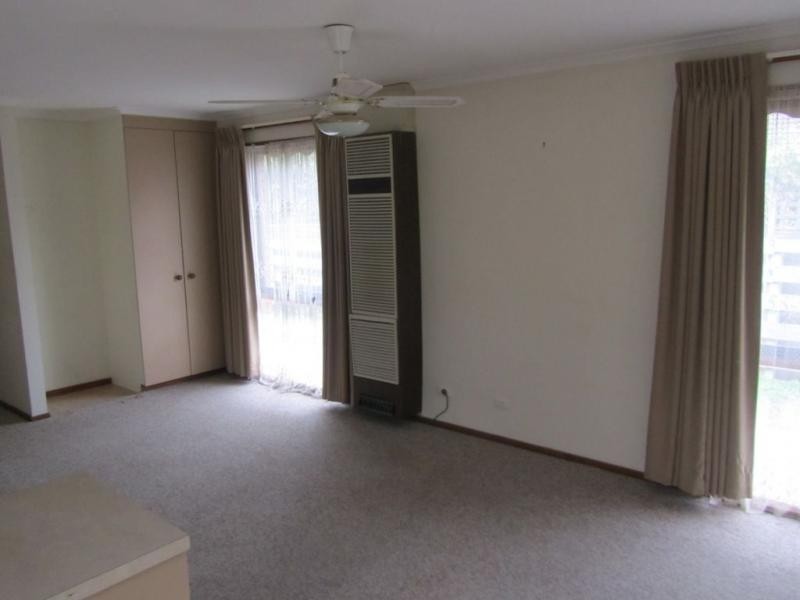 Unit 6/9 Crusoe Road, Kangaroo Flat VIC 3555