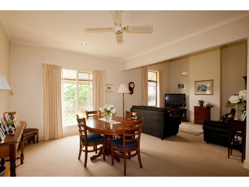 Flora Hill VIC 3550