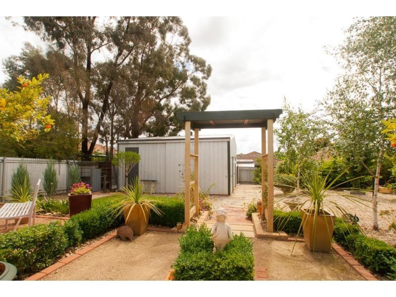Flora Hill VIC 3550