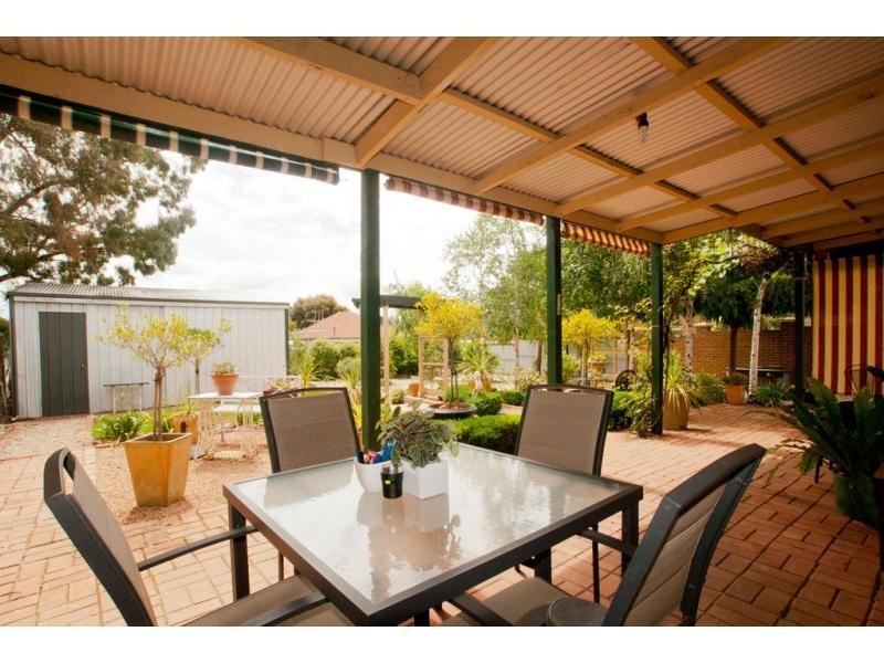Flora Hill VIC 3550