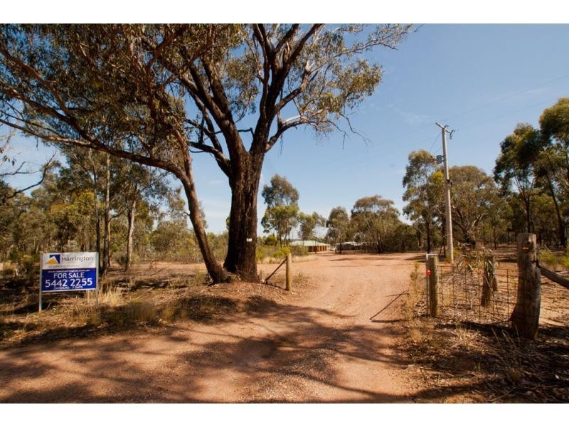100 Vains Road, Maiden Gully VIC 3551