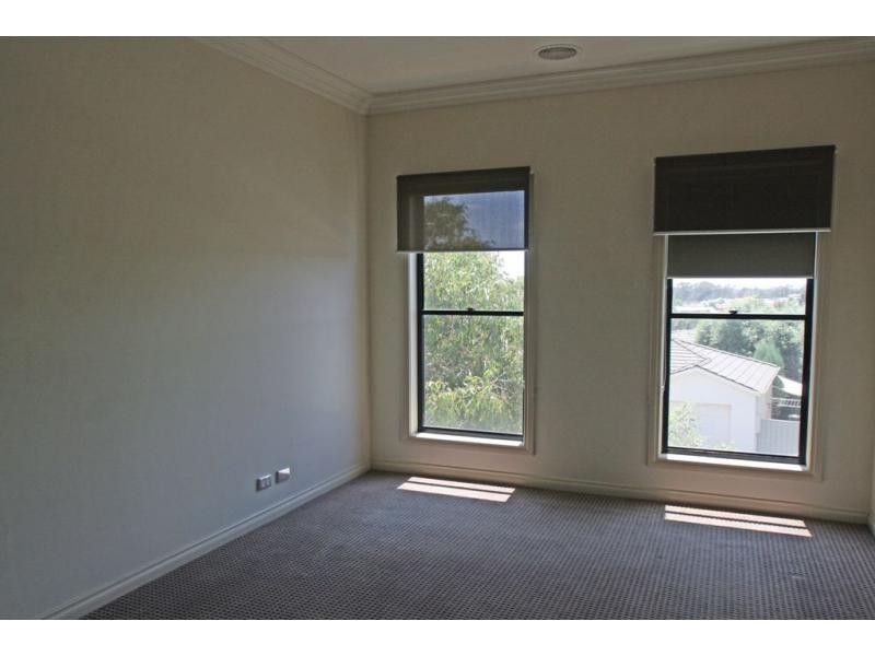 11b Gumnut Rise, Strathdale VIC 3550