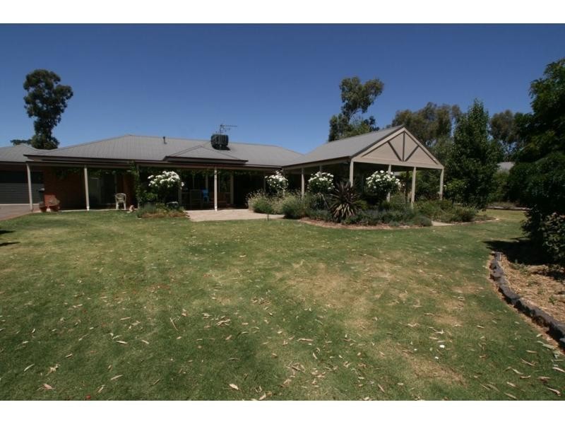 73 Pioneer Drive, Maiden Gully VIC 3551