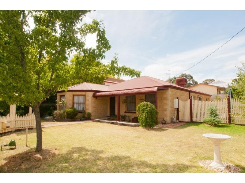 44 Quick Street, Ironbark VIC 3550
