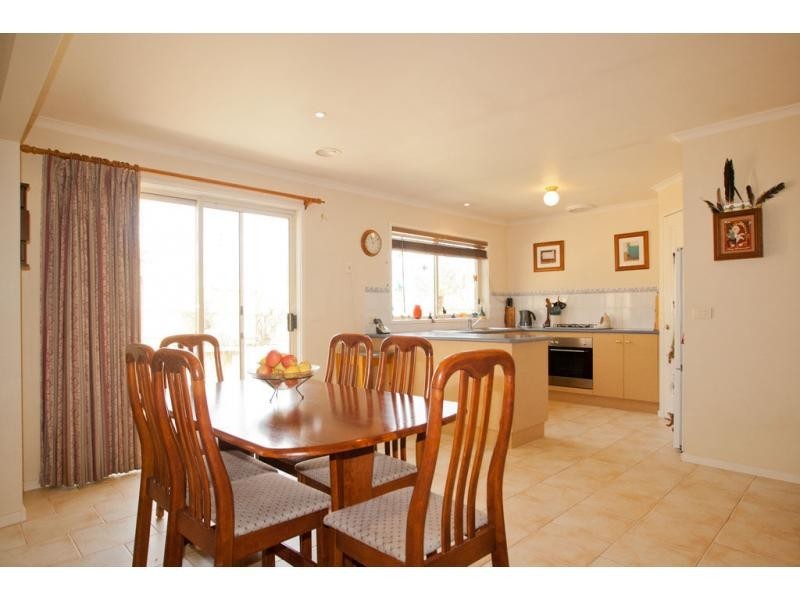 44 Quick Street, Ironbark VIC 3550