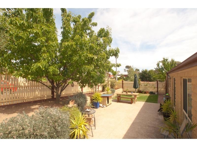 44 Quick Street, Ironbark VIC 3550
