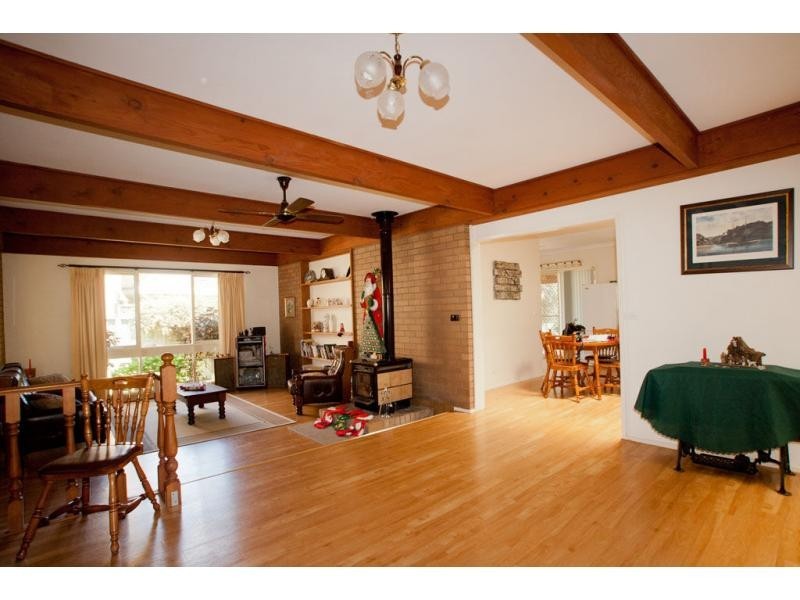 31 Retreat Road, Spring Gully VIC 3550