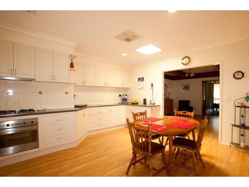 31 Retreat Road, Spring Gully VIC 3550