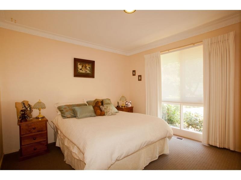 31 Retreat Road, Spring Gully VIC 3550