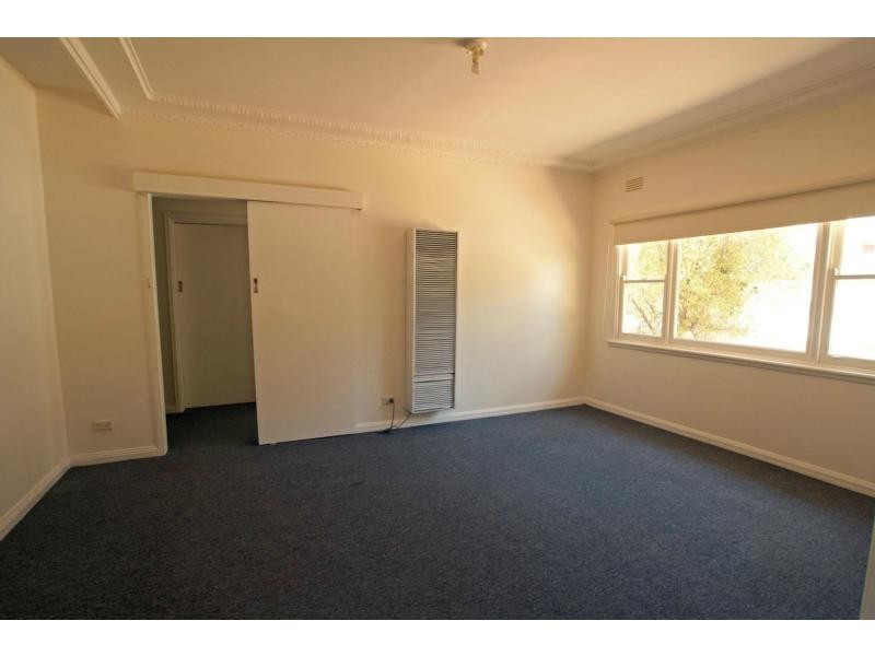 16 Woods Street, Kennington VIC 3550