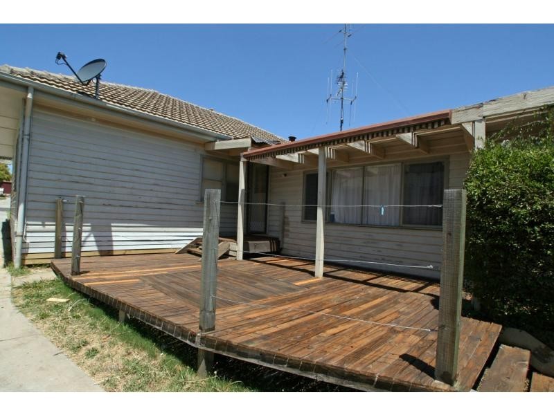 16 Woods Street, Kennington VIC 3550