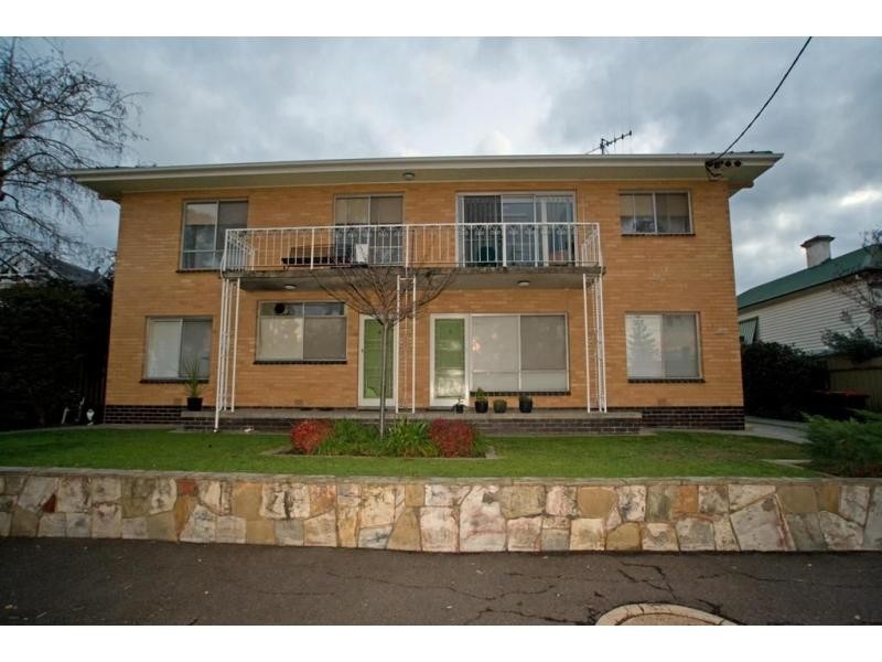 Unit 1/10 Brodie Street, Quarry Hill VIC 3550