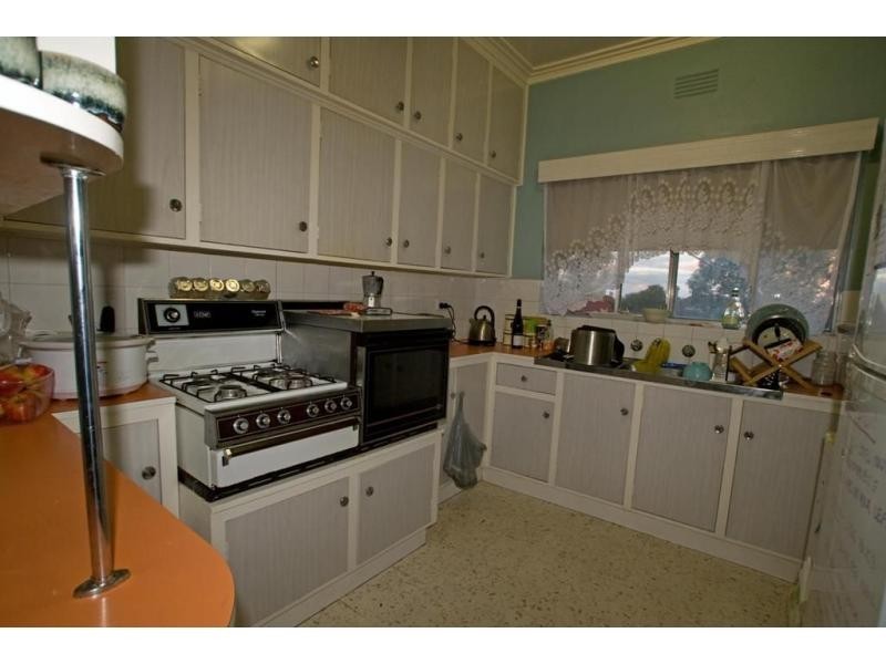 Unit 1/10 Brodie Street, Quarry Hill VIC 3550