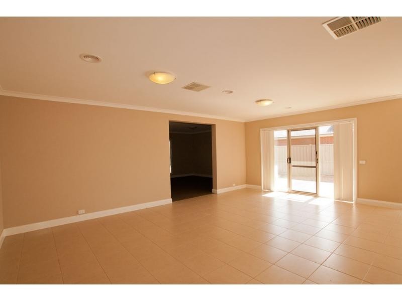 3 Waterview Drive, White Hills VIC 3550