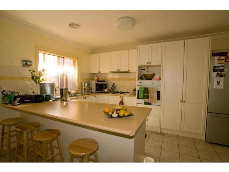 1/15 Claire Court, Kennington VIC 3550